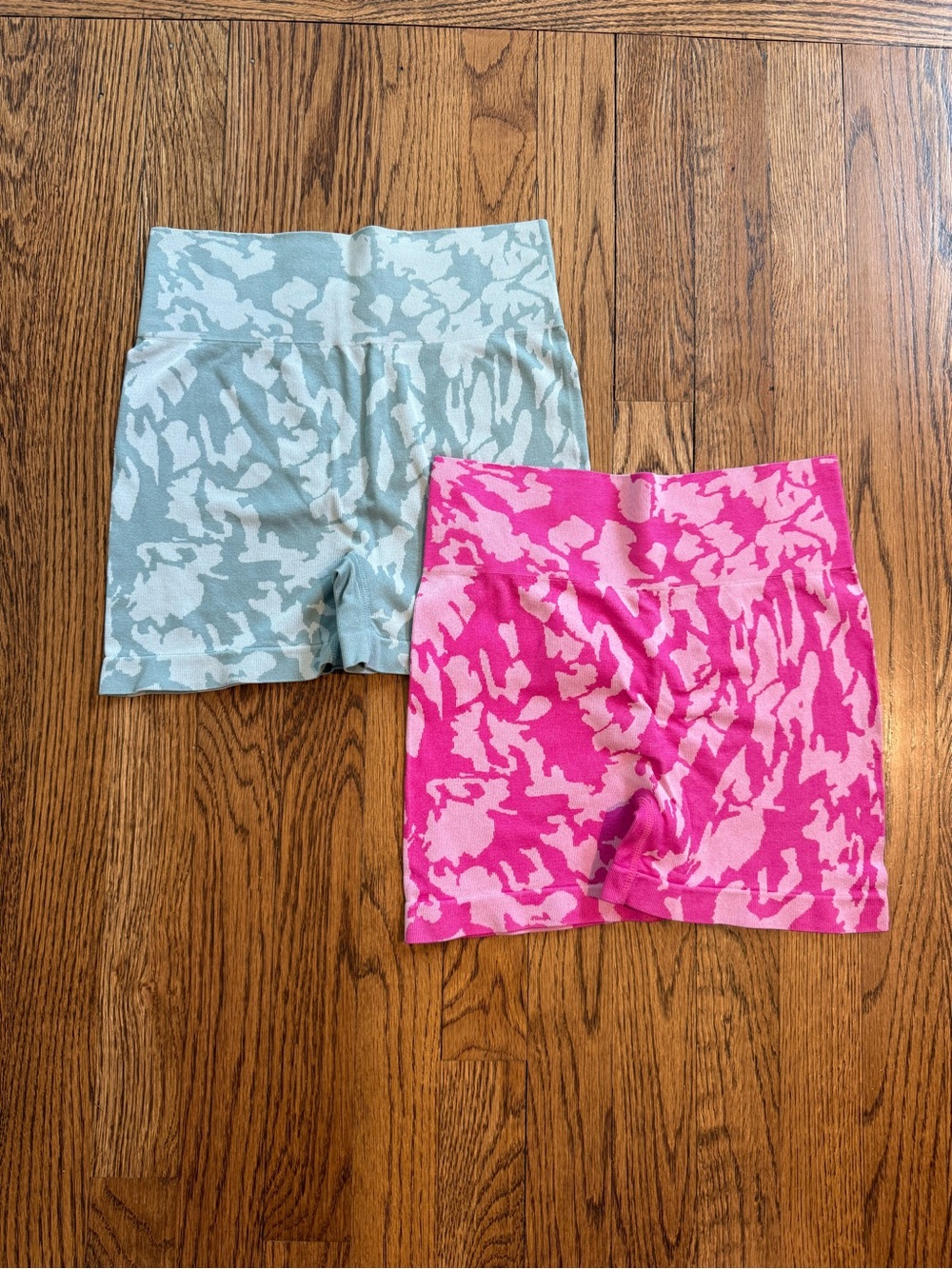 SHEIN Seamless Active Shorts Set - Pink and Teal Camo